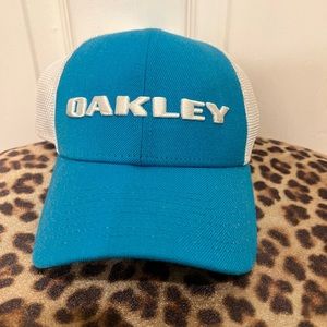 Oakley hat. In excellent condition.